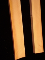 Tonewood - 07  Bogenstange Eibe    Preis auf Anfrage  Bow stick Yew    price on request  Bastonciono per archetto di tasso   prezzo su richiesta