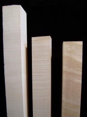 Tonewood - 009  Flötenkanteln Ahorn - Flute blocks maple - bloccp per flauto acero  p.e 5x5x45       unflamed € 5,--                              flamed €  7,--